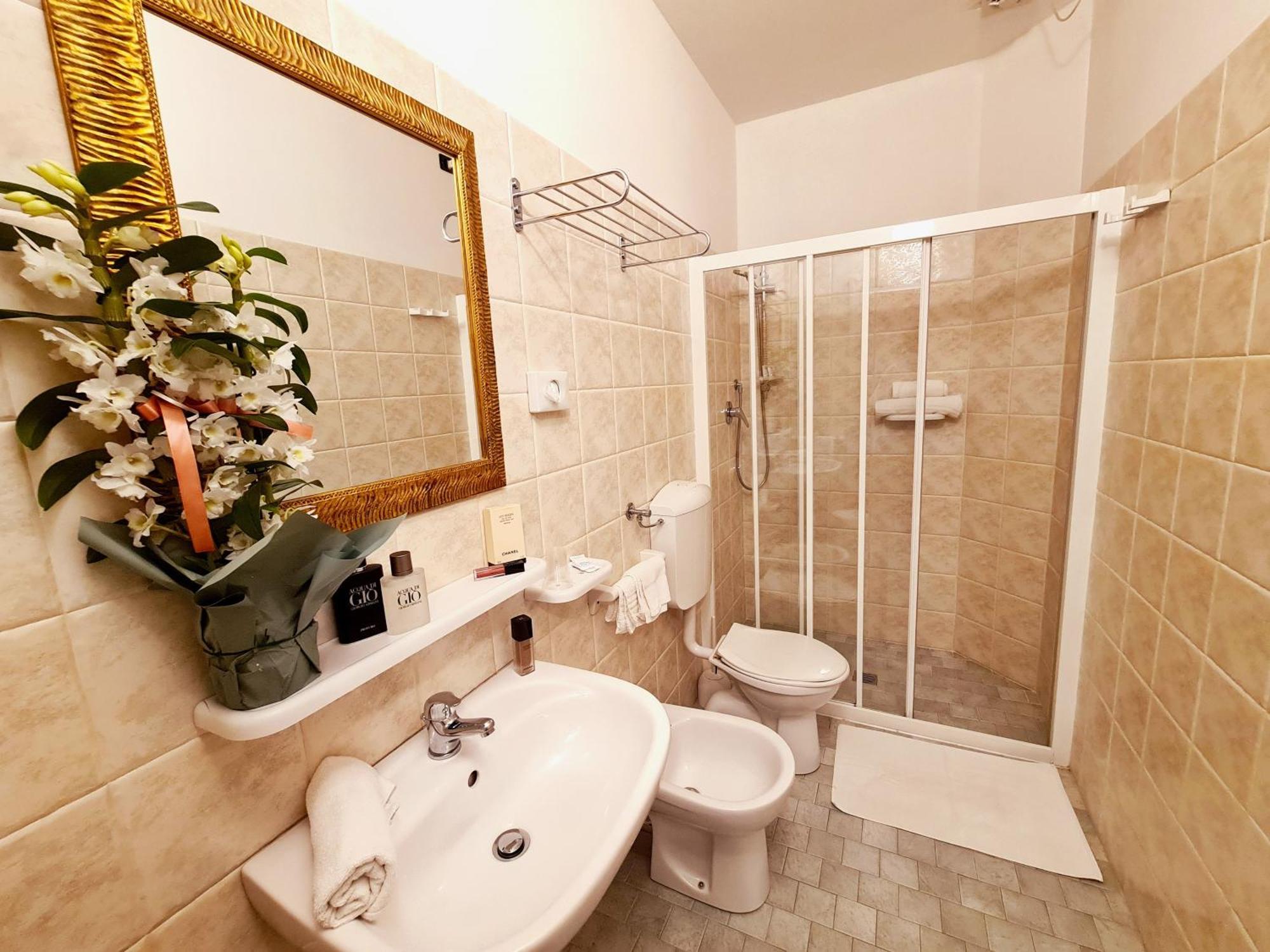 צ'סנטיקו Hotel Laura חדר תמונה