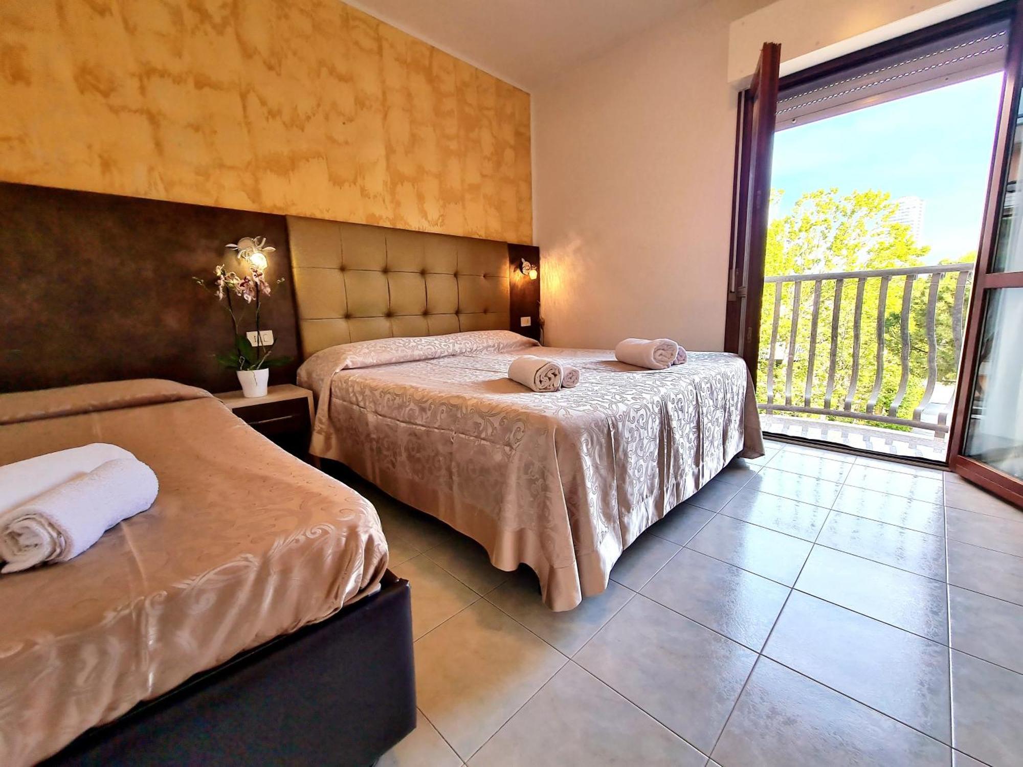 צ'סנטיקו Hotel Laura חדר תמונה