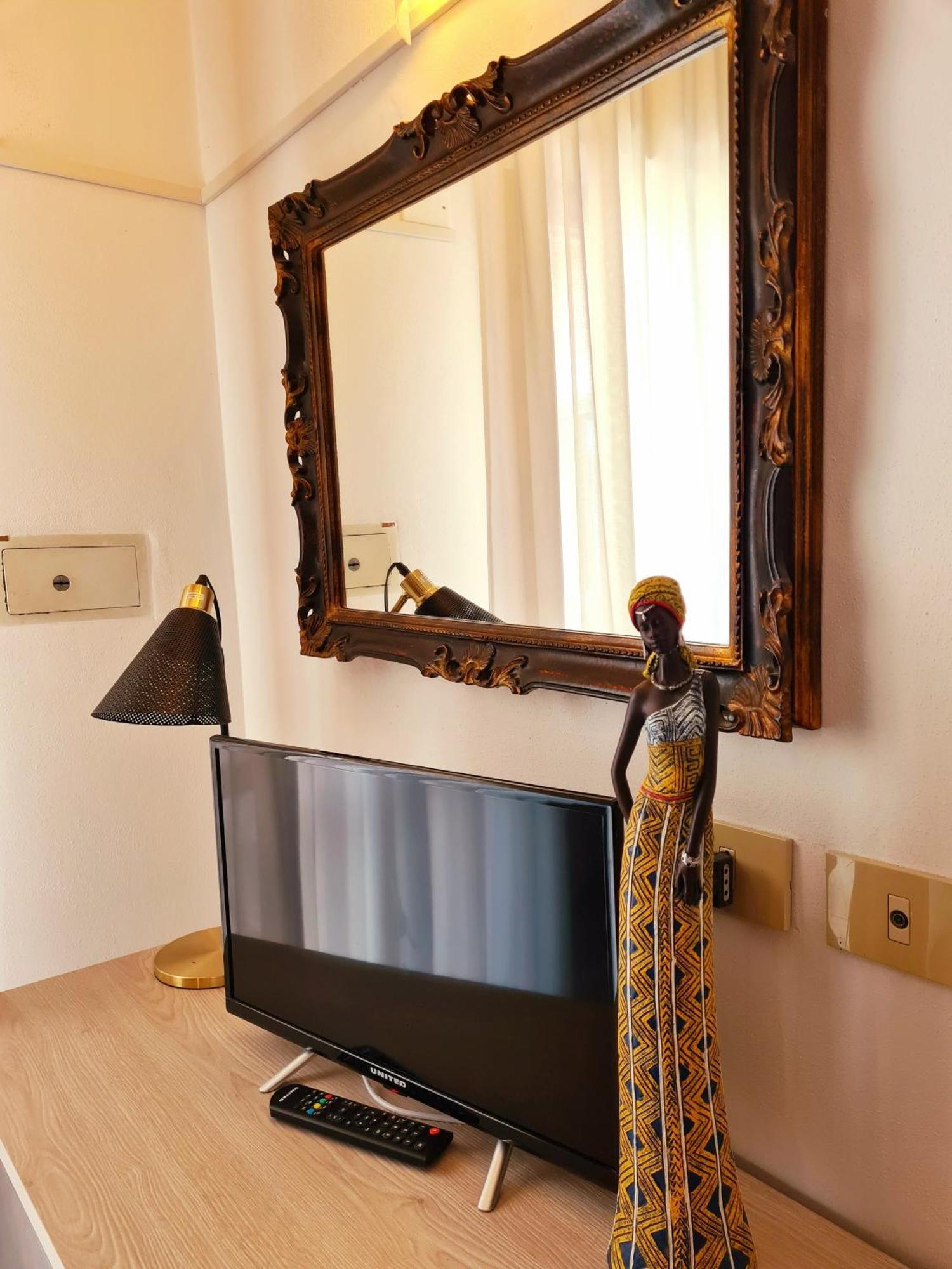 צ'סנטיקו Hotel Laura חדר תמונה