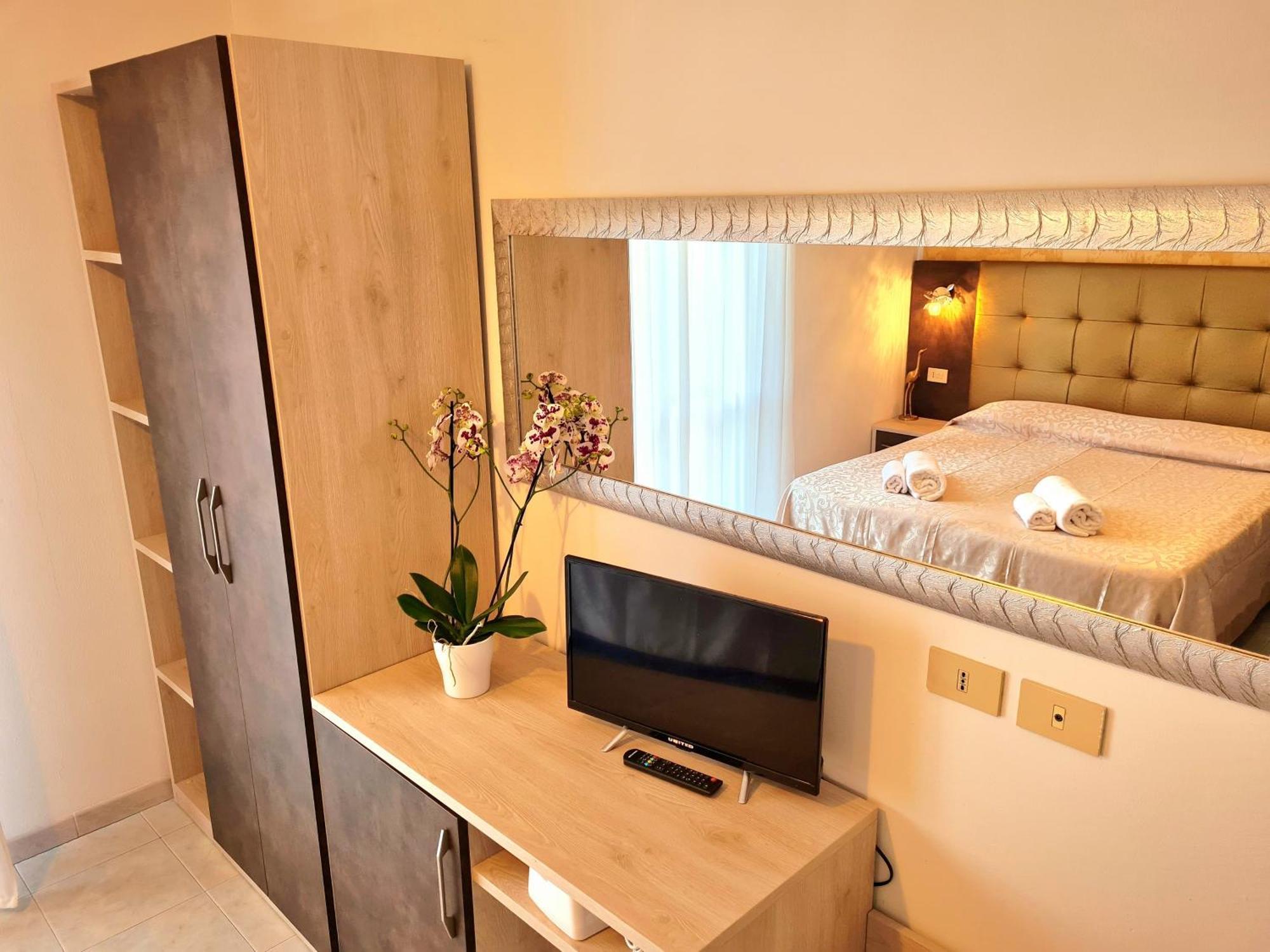 צ'סנטיקו Hotel Laura חדר תמונה