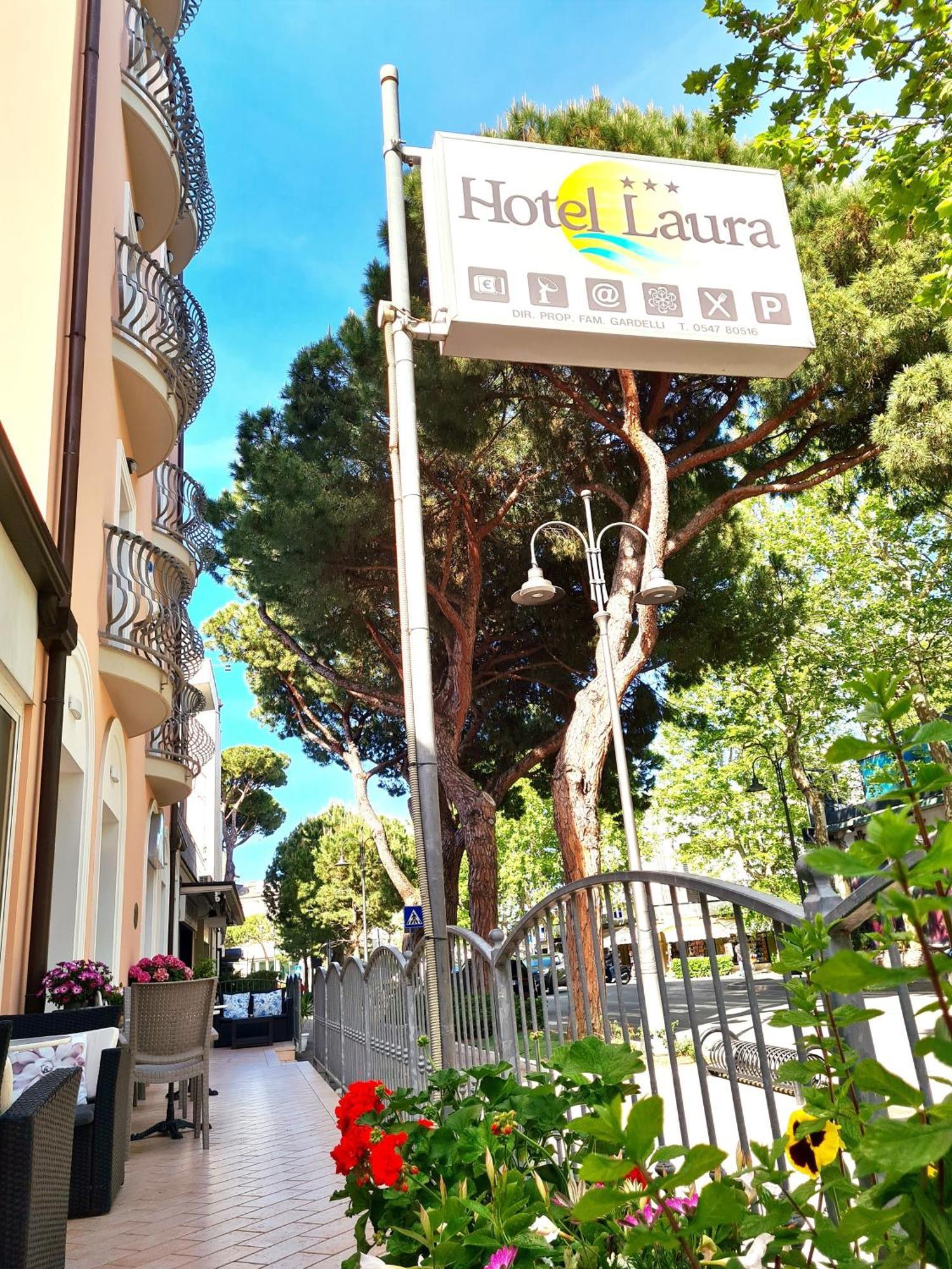 צ'סנטיקו Hotel Laura מראה חיצוני תמונה